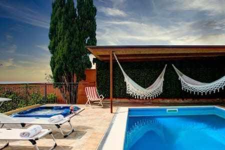 Gocce Villas - Villa De Flores Country Style Villa With Pool Massa Lubrense Dış mekan fotoğraf